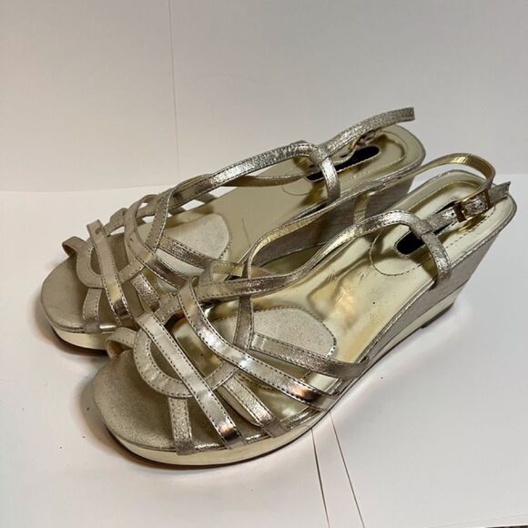 Reba Sandal with‎ Heel. Size 8. - Picture 1 of 10